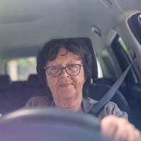  Zpátky za volant: Nový projekt vrací seniorům a rodičům jistotu v řízení 